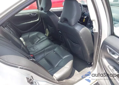 2009 Volvo S60 2.5T/2.5T Special Edition z USA, uszkodzony, nr VIN YV1RS592592731635